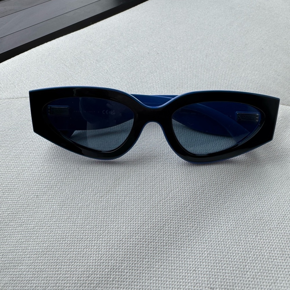 Chanel Blue and Black Logo Sunglasses - Picture 2 of 6